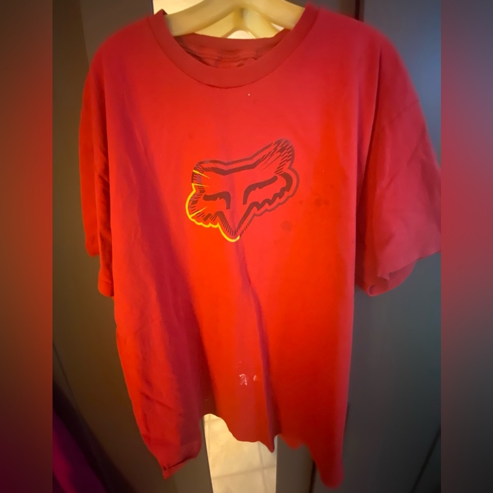 Vintage Fox Men’s Vibrant Red Graphic Tee